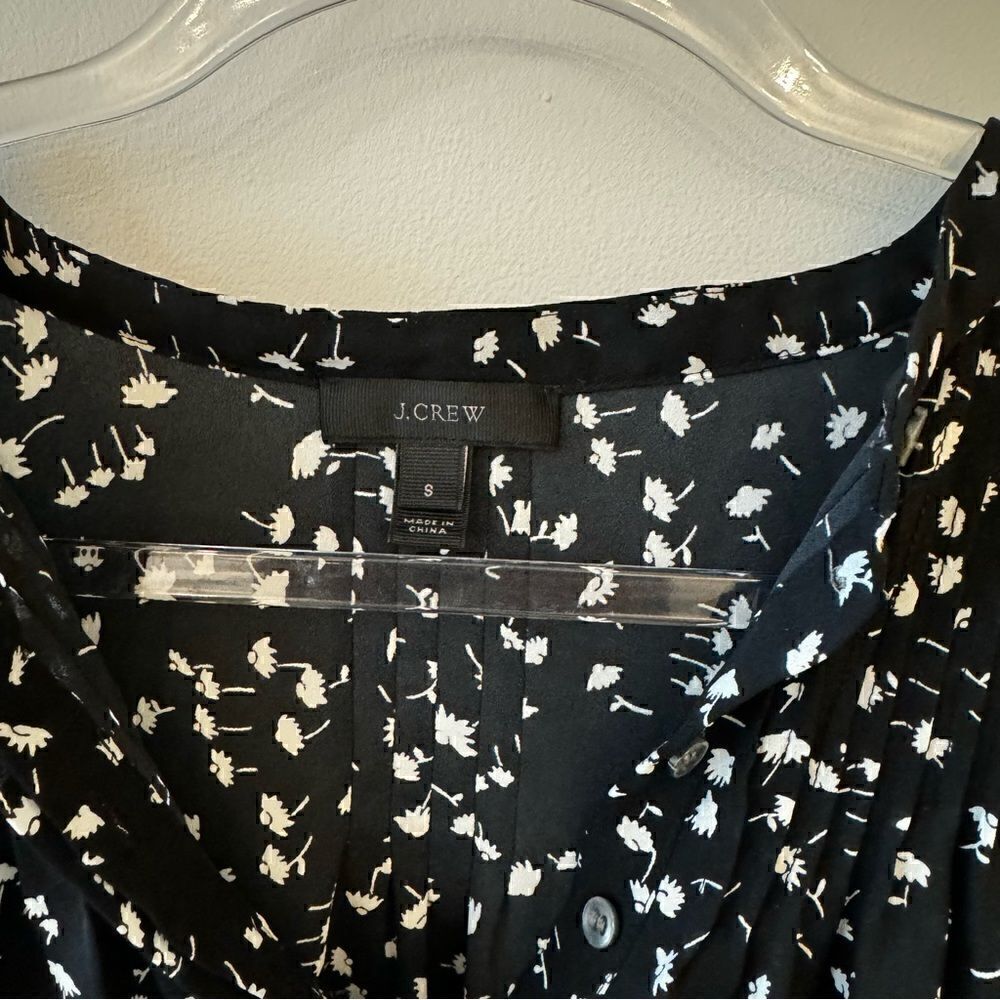 Leaving Soon!J Crew Black Floral Pintuck Popover Top with Long Bell Sleeve - Picture 2 of 6